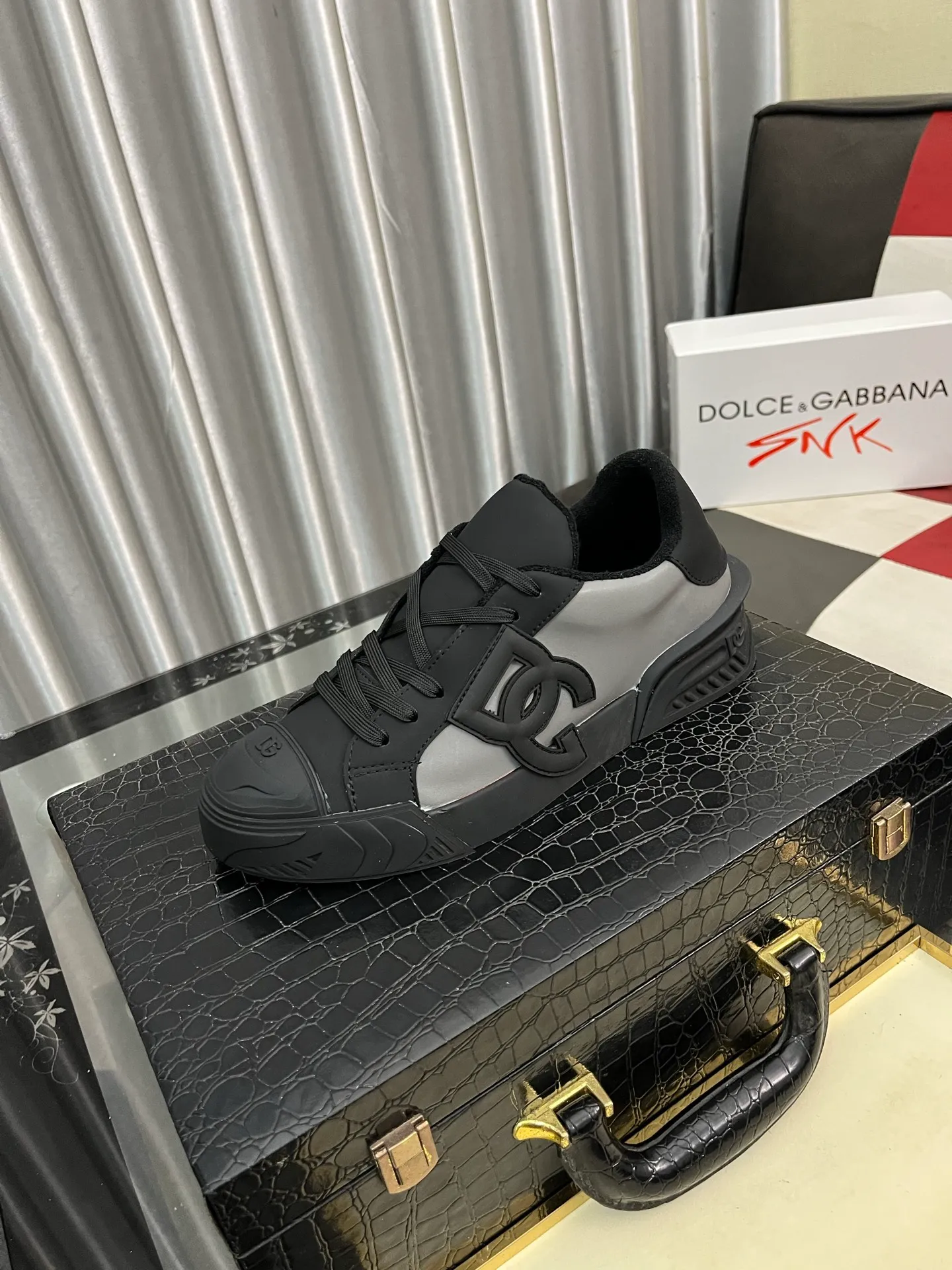 Men's shoes💰500⌚️⌚️【DG】Latest official website high-top casual, men's shoes original quality imported cowhide➕Yangli [Proud] In terms of materials and workmanship, it beats all versions on the market💕Highest quality shipments. Real photos, imported fabrics highlight the unique charm of the brand😘The shoelaces are also original custom-made👻Classic lace-up shoes are very comfortable on the feet, sizes 35-465️⃣colors available